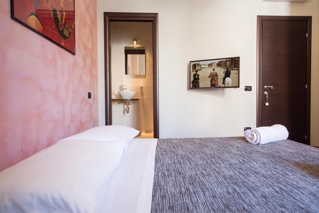 Domus Regis Bed and Breakfast Κάλιαρι Δωμάτιο φωτογραφία