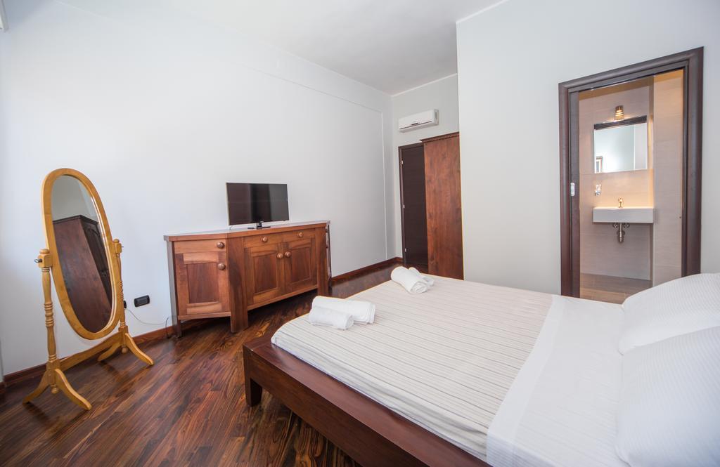 Domus Regis Bed and Breakfast Κάλιαρι Δωμάτιο φωτογραφία